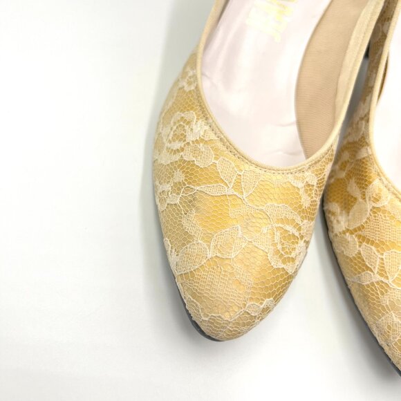 Vintage‎ Cream Lace Over Gold Cottagecore Kitten Heels Pumps Shoes - Picture 4 of 14